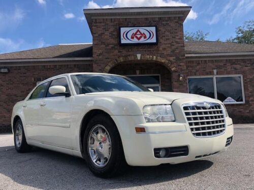 2005 Chrysler 300 at Auto Masters