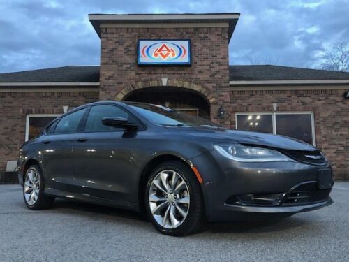 2015 Chrysler 200 at Auto Masters