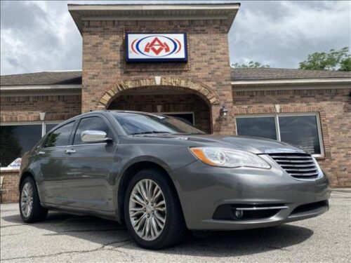 2012 Chrysler 200 at Auto Masters