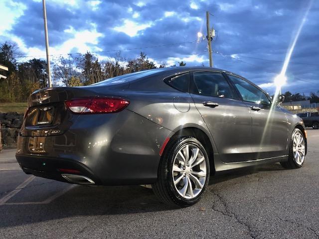 2015 Chrysler 200 - Image 20