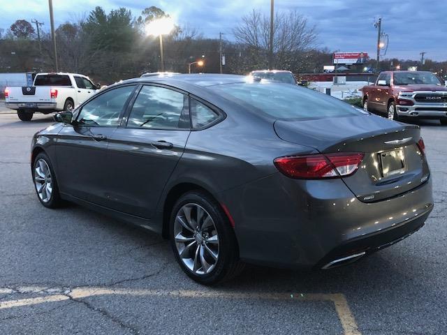 2015 Chrysler 200 - Image 5