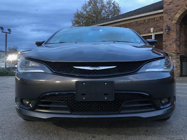 2015 Chrysler 200 - Image 8