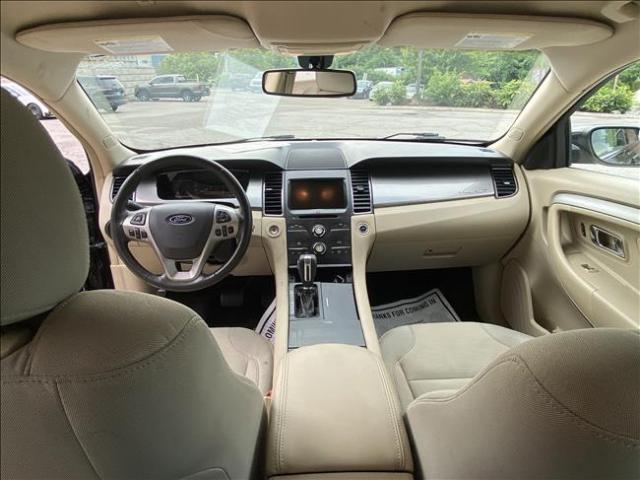 2014 Ford Taurus - Image 11
