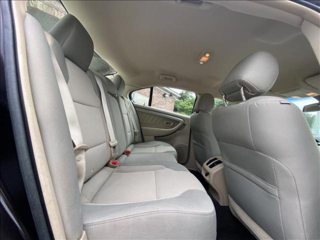 2014 Ford Taurus - Image 13