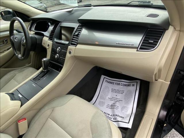 2014 Ford Taurus - Image 15