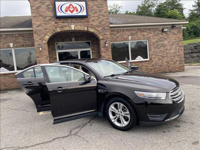 2014 Ford Taurus - Image 17