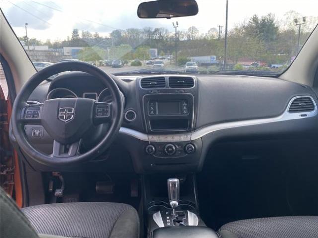 2011 Dodge Journey - Image 10