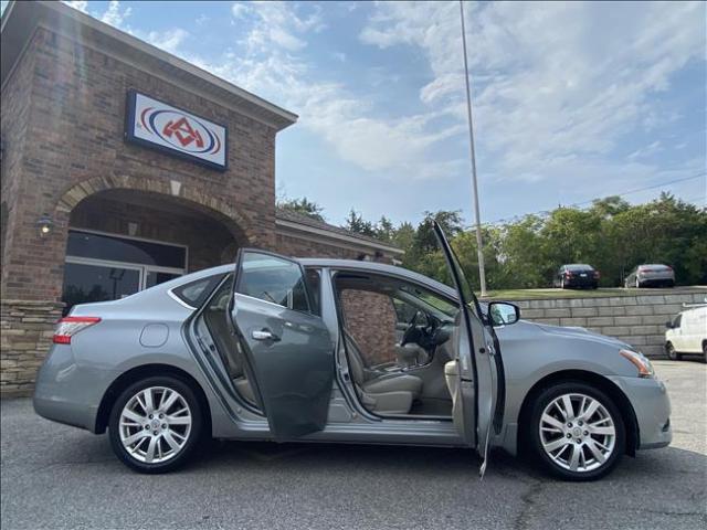 2013 Nissan Sentra - Image 20