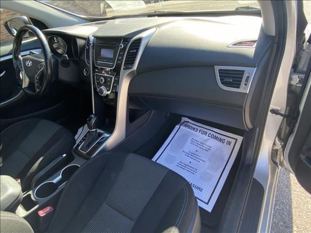 2013 Hyundai Elantra - Image 13