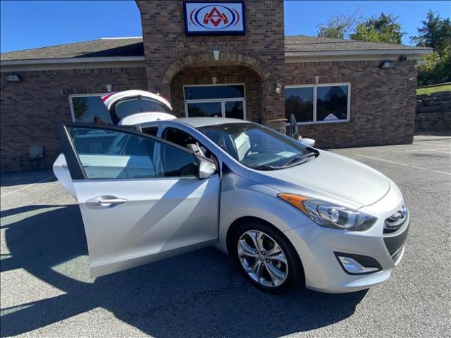 2013 Hyundai Elantra - Image 19