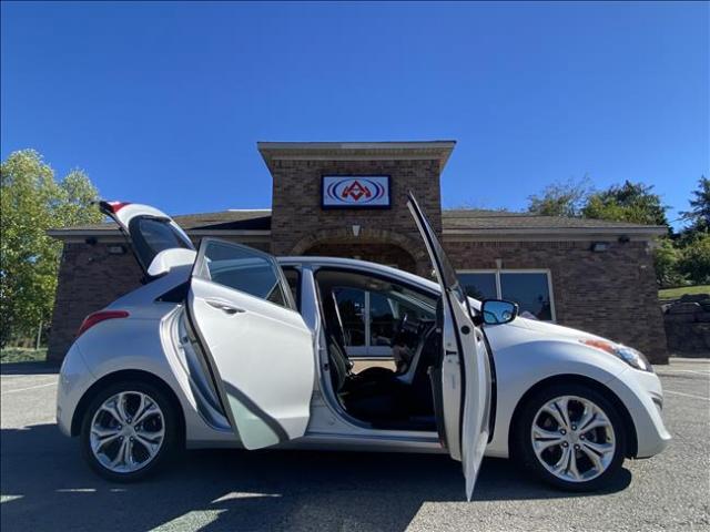 2013 Hyundai Elantra - Image 20