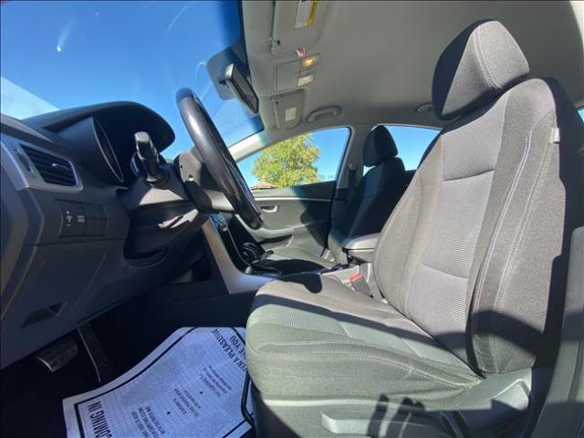 2013 Hyundai Elantra - Image 9