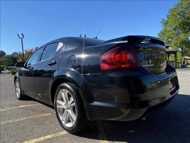 2011 Dodge Avenger - Image 22