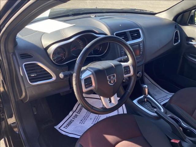 2011 Dodge Avenger - Image 10