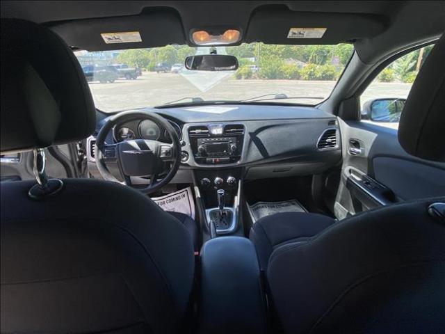 2012 Chrysler 200 - Image 11
