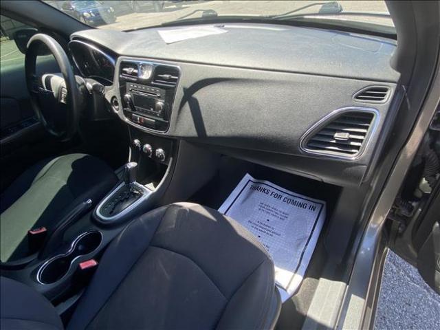 2012 Chrysler 200 - Image 15
