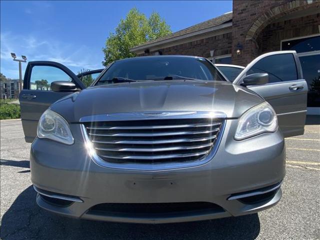 2012 Chrysler 200 - Image 16