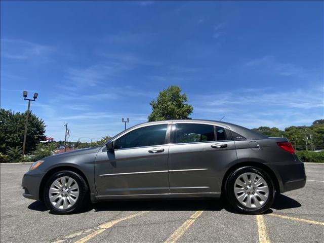 2012 Chrysler 200 - Image 6