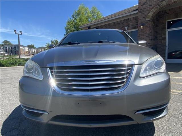 2012 Chrysler 200 - Image 8