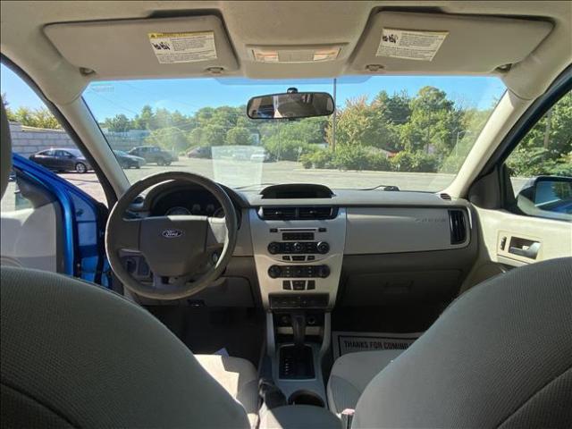 2011 Ford Focus - Image 12