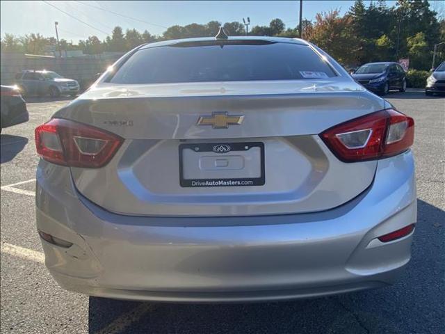 2019 Chevrolet Cruze - Image 22