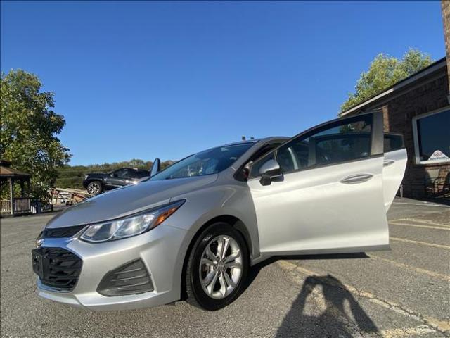 2019 Chevrolet Cruze - Image 24