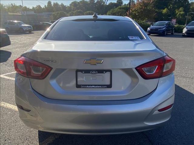 2019 Chevrolet Cruze - Image 4