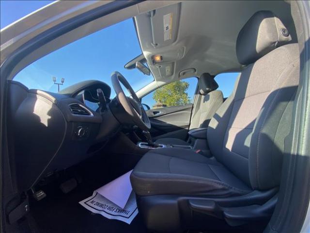 2019 Chevrolet Cruze - Image 9