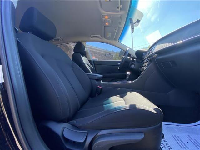 2016 Kia Optima - Image 17