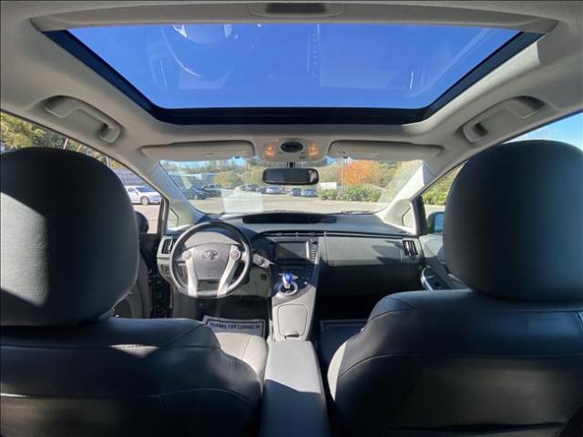 2010 Toyota Prius - Image 12