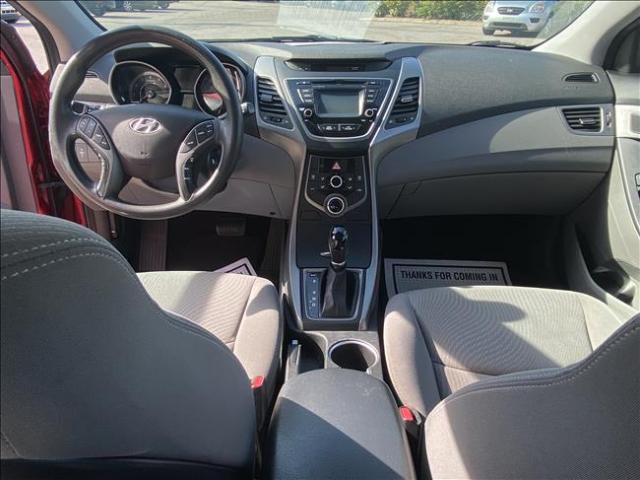 2015 Hyundai Elantra - Image 11