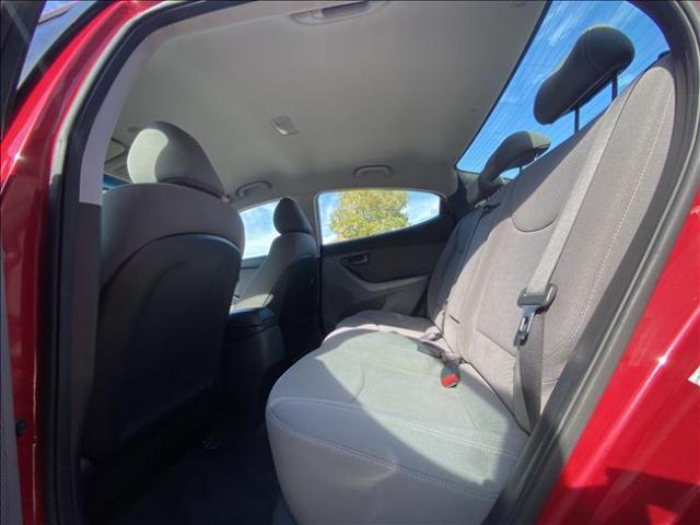 2015 Hyundai Elantra - Image 15
