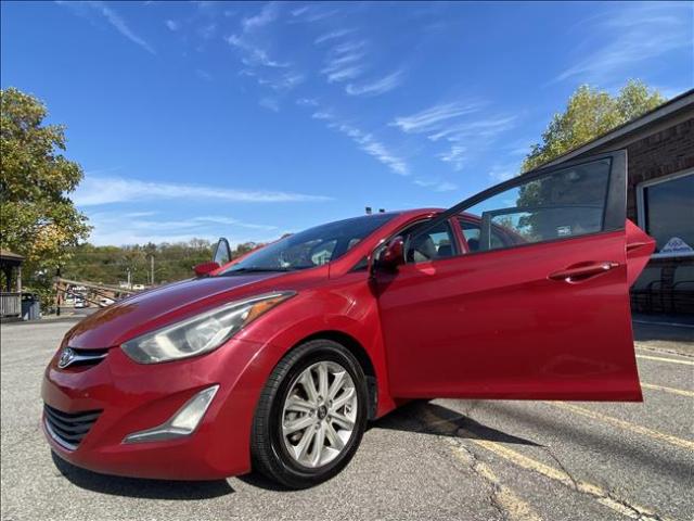 2015 Hyundai Elantra - Image 24
