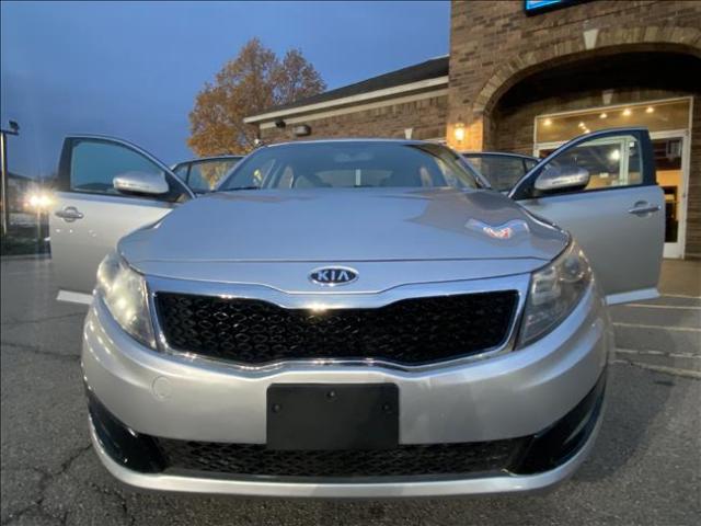 2012 Kia Optima - Image 17