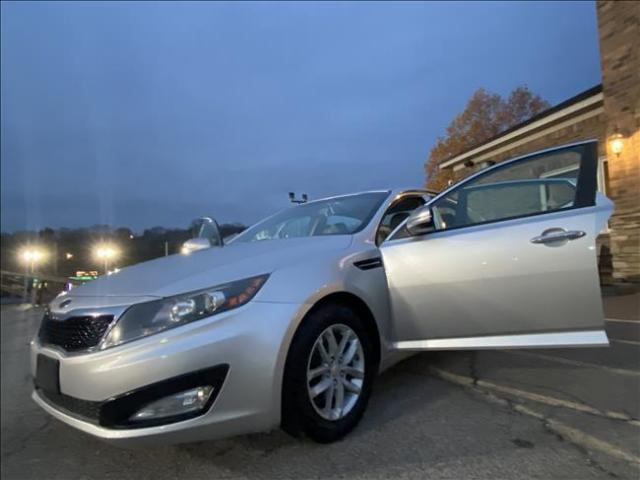 2012 Kia Optima - Image 23