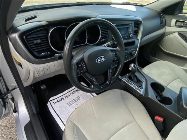 2012 Kia Optima - Image 10