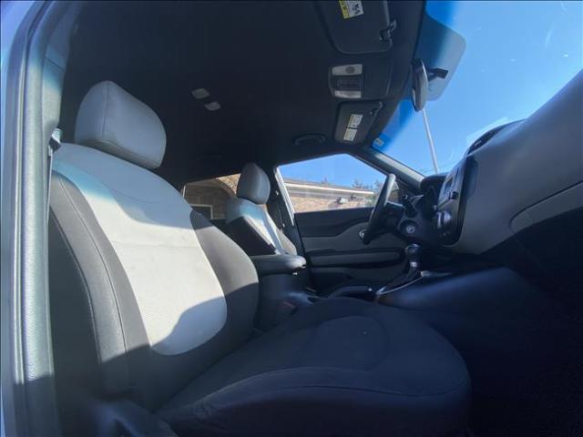 2015 Kia Soul - Image 13