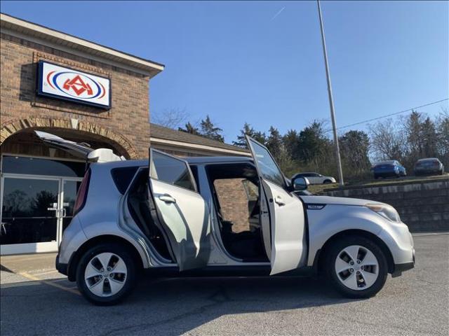 2015 Kia Soul - Image 17