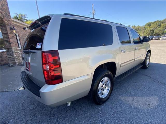 2012 Chevrolet Suburban 1500 - Image 3