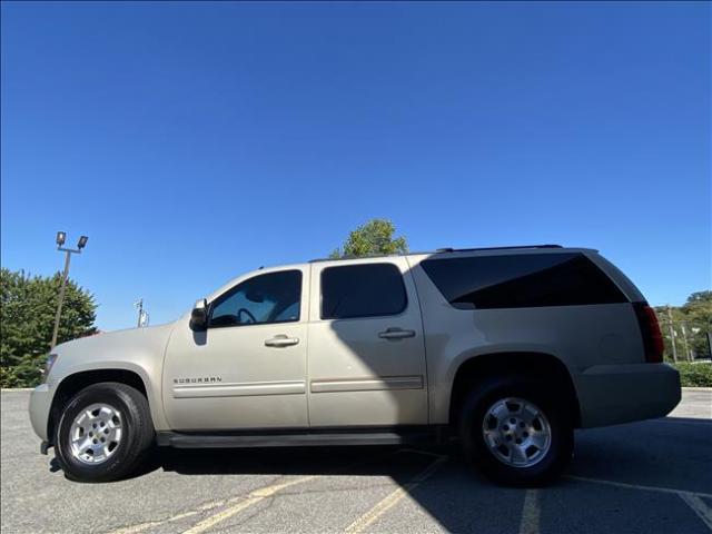 2012 Chevrolet Suburban 1500 - Image 6