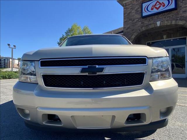 2012 Chevrolet Suburban 1500 - Image 8