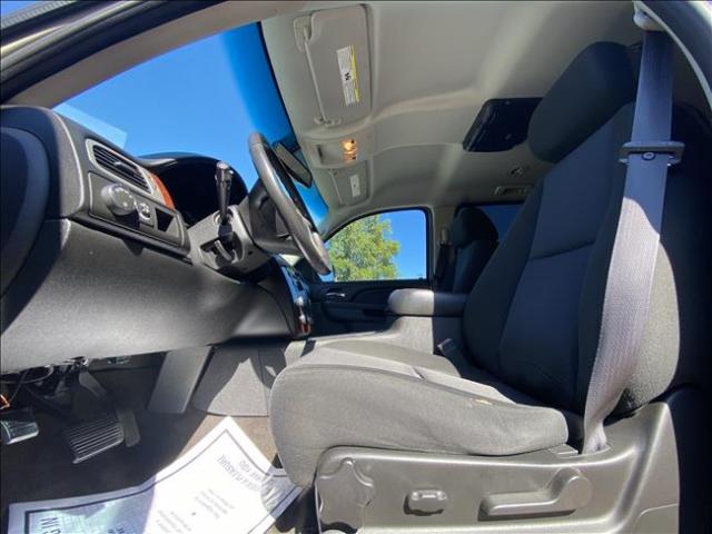2012 Chevrolet Suburban 1500 - Image 9