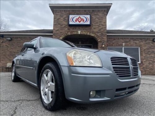 2006 Dodge Magnum at Auto Masters