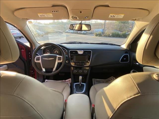 2011 Chrysler 200 - Image 12