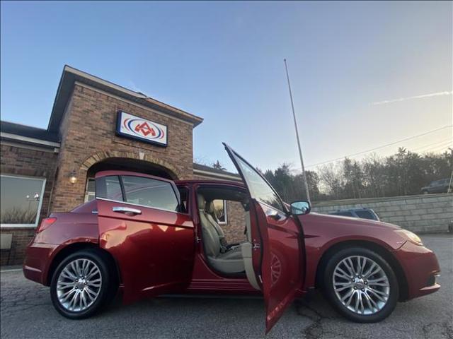 2011 Chrysler 200 - Image 19