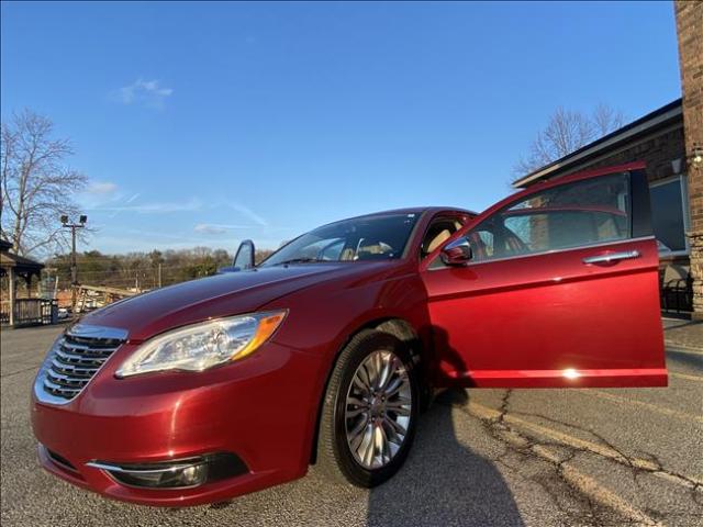 2011 Chrysler 200 - Image 23