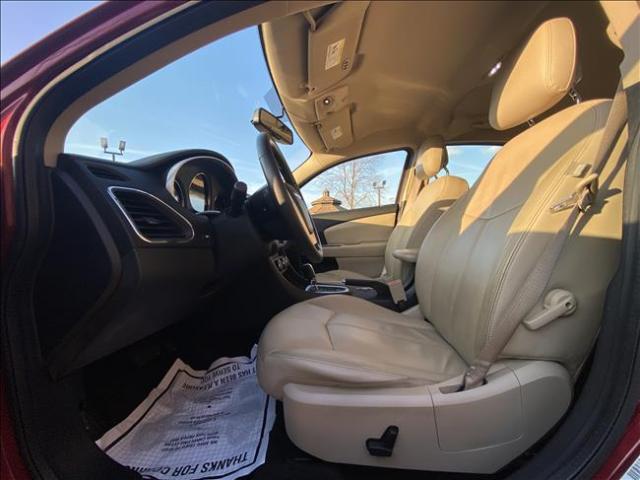 2011 Chrysler 200 - Image 9