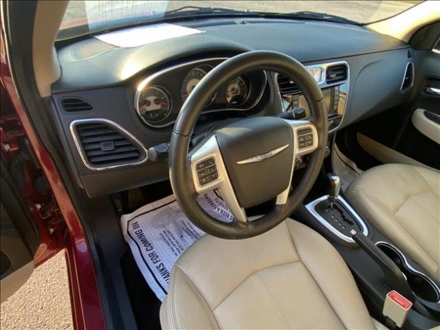 2011 Chrysler 200 - Image 10