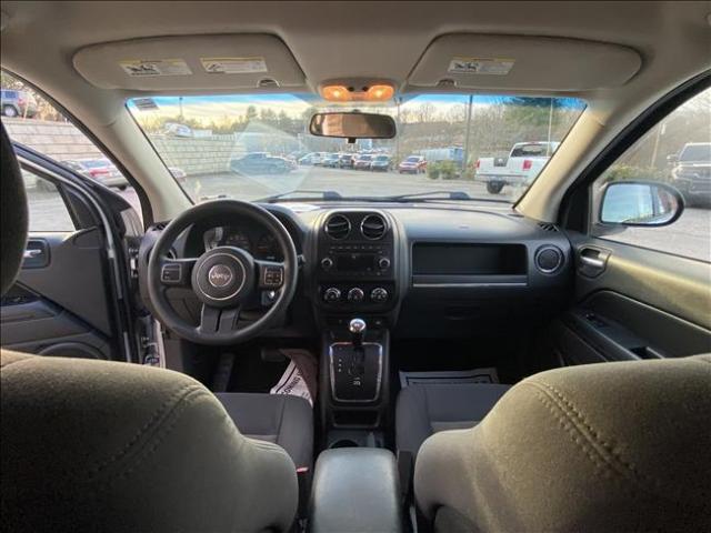 2011 Jeep Compass - Image 12