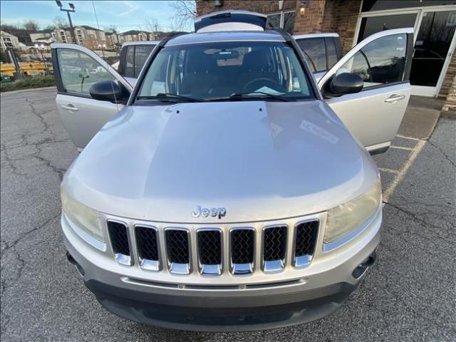 2011 Jeep Compass - Image 18